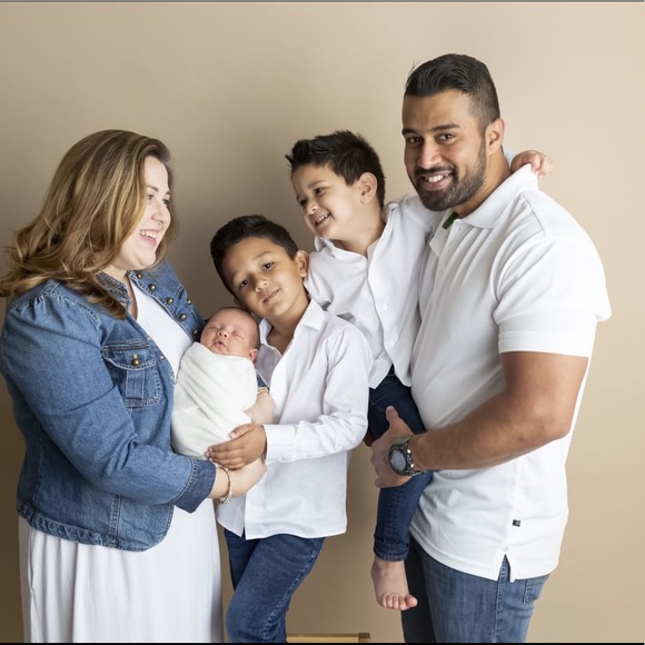 Meet your Posher, Lacey - Picture 2 of 5